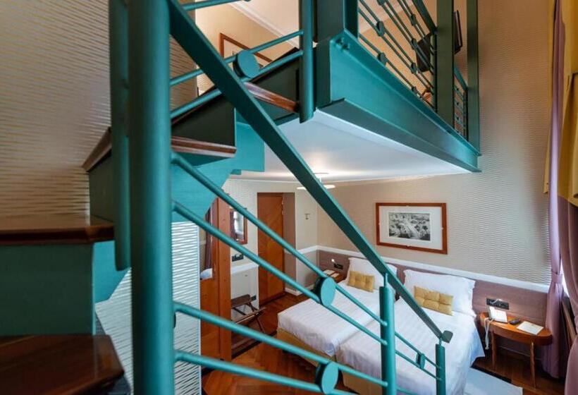 Полулюкс, Grand Hotel Ortigia