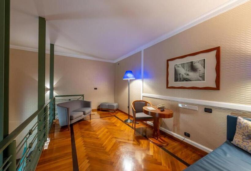 Полулюкс, Grand Hotel Ortigia