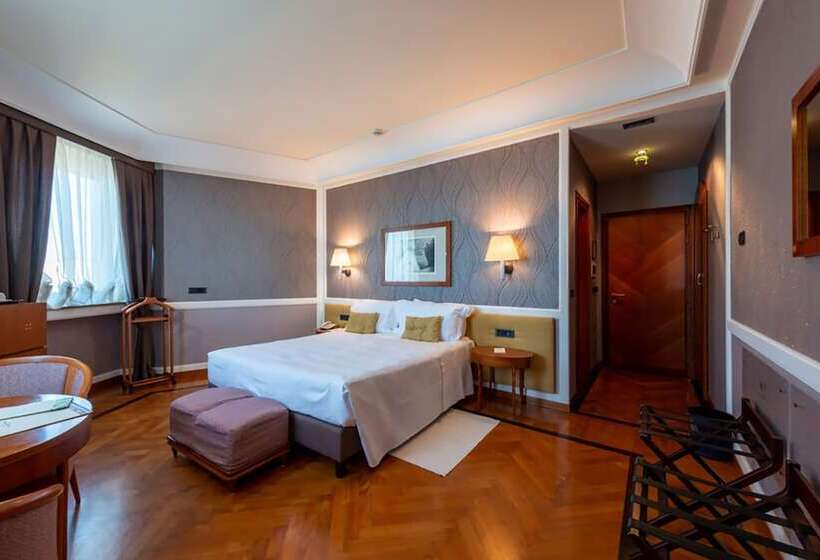 Номер Deluxe Вид на Море, Grand Hotel Ortigia