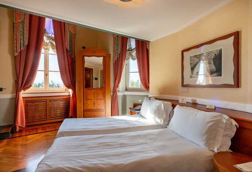 Полулюкс Вид на Море, Grand Hotel Ortigia