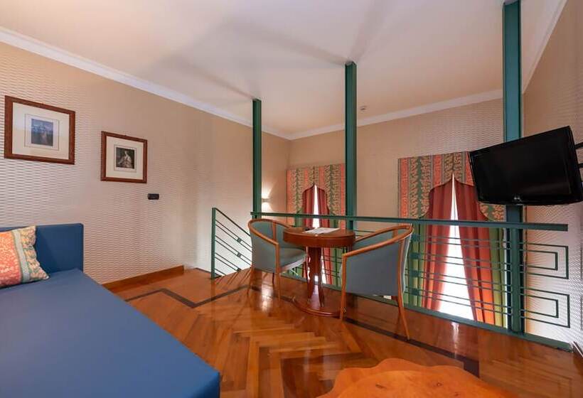 Полулюкс Вид на Море, Grand Hotel Ortigia