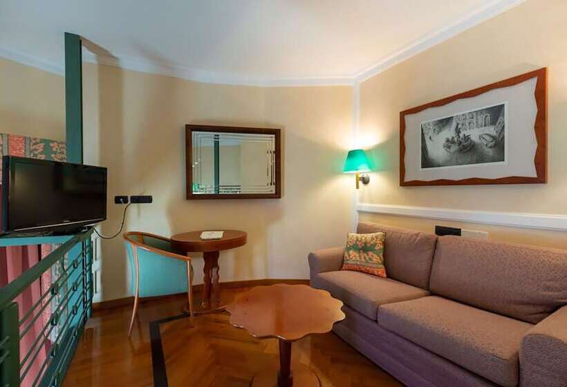 Полулюкс Вид на Море, Grand Hotel Ortigia