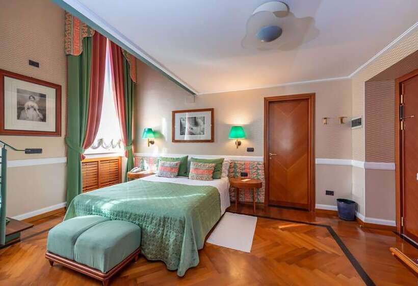 Полулюкс Вид на Море, Grand Hotel Ortigia