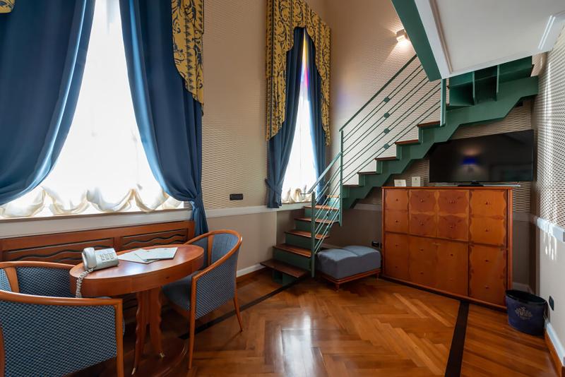 Полулюкс Вид на Море, Grand Hotel Ortigia