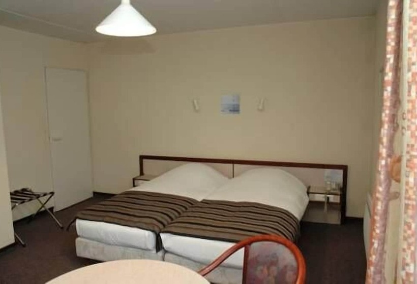Стандартный Номер Нижний Этаж, Hôtel Et Studios D Orfeuil