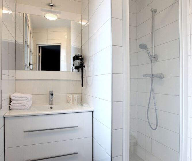 جناح, Le Germinal