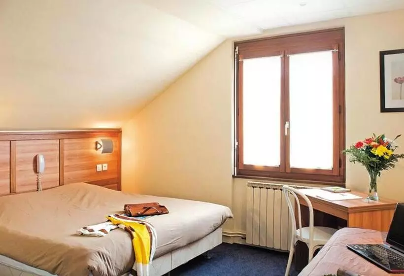 اتاق استاندارد سه نفره, Logis Hôtel Restaurant Bellevue Annecy
