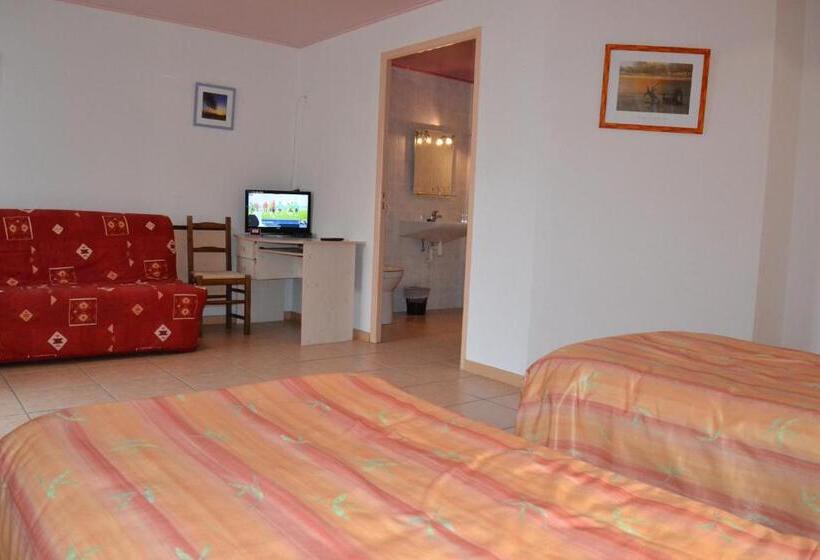 Четырехместный Номер Стандарт, Lud Hôtel