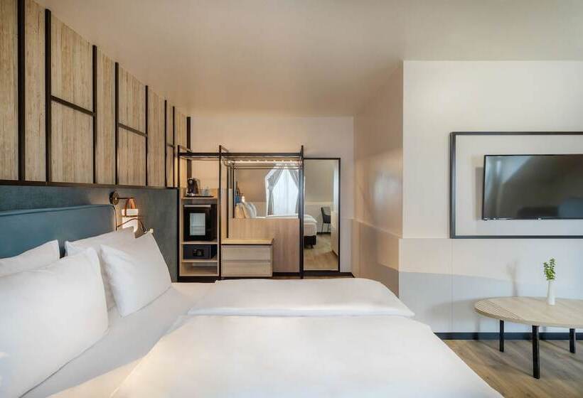 سوییت جونیور, München City Center Affiliated By Meliá