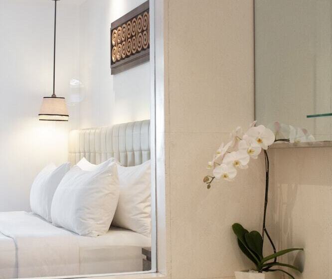 Полулюкс, Melia Bali