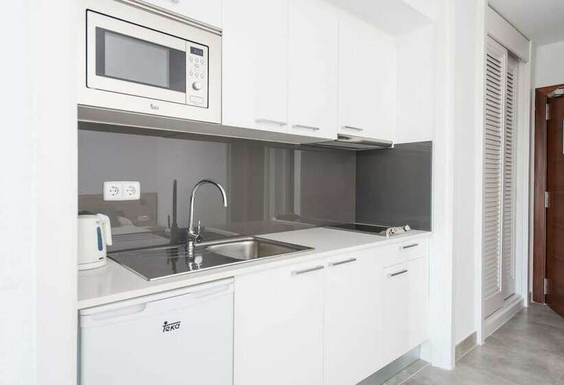 스탠다드 스튜디오, Apartamentos Siesta I