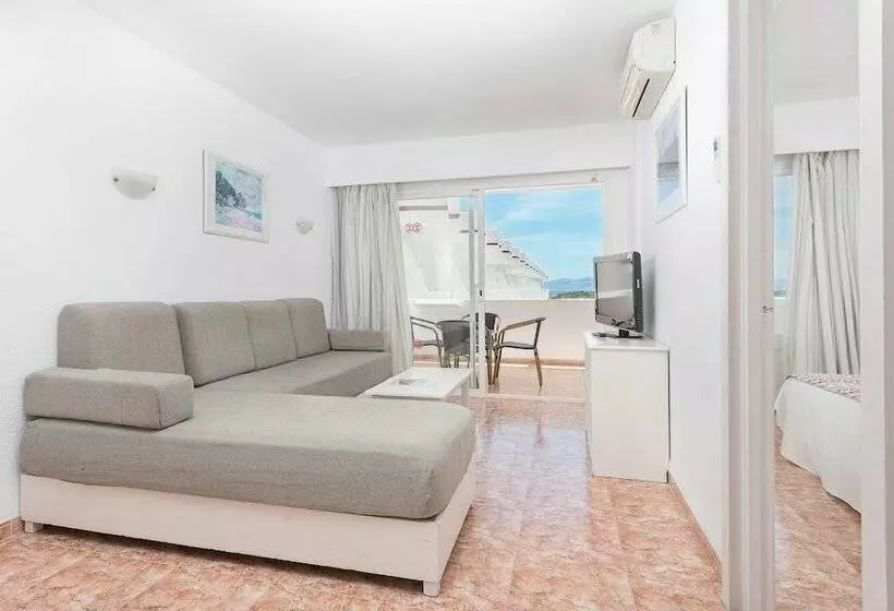 Huoneisto 1 Makuuhuone Allasnäkymä, Apartamentos Siesta I