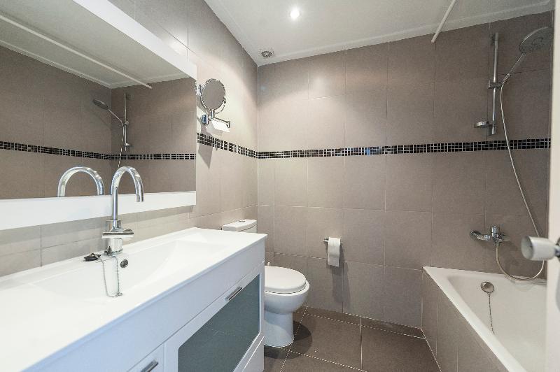 스탠다드 스튜디오, Apartamentos Siesta I