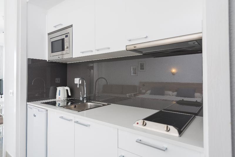 스탠다드 스튜디오, Apartamentos Siesta I