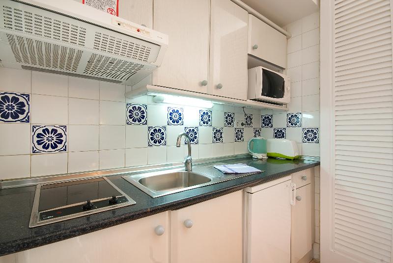 스탠다드 스튜디오, Apartamentos Siesta I