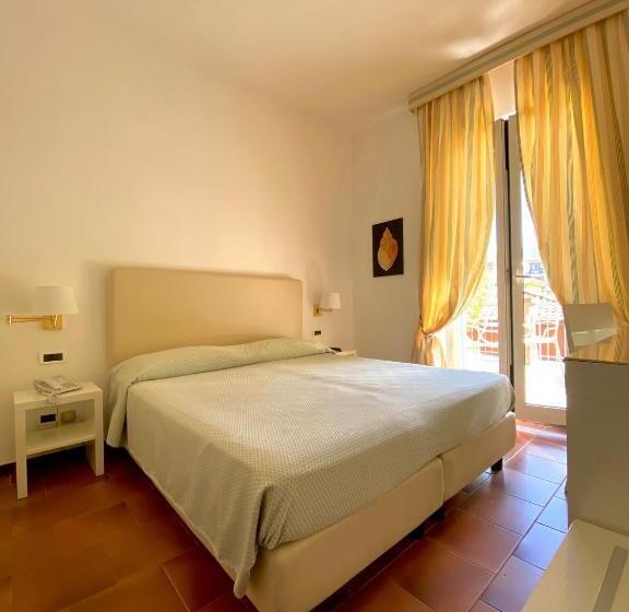 스탠다드 발코니 룸, Clelia