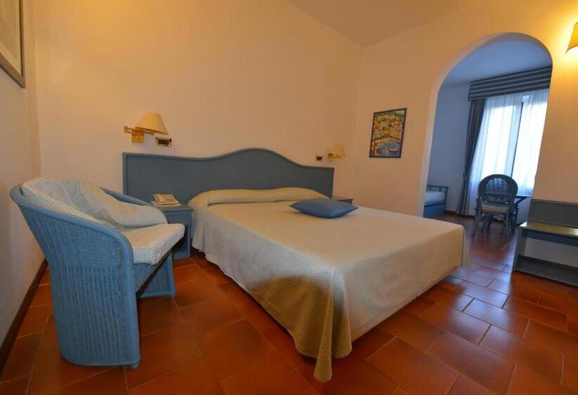 패밀리 룸, Clelia