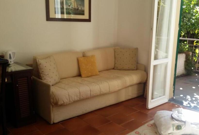 스탠다드 트리플 발코니 룸, Clelia