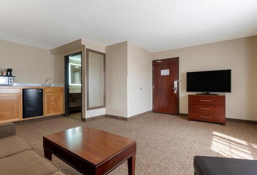 جناح, Comfort Suites Downtown Sacramento
