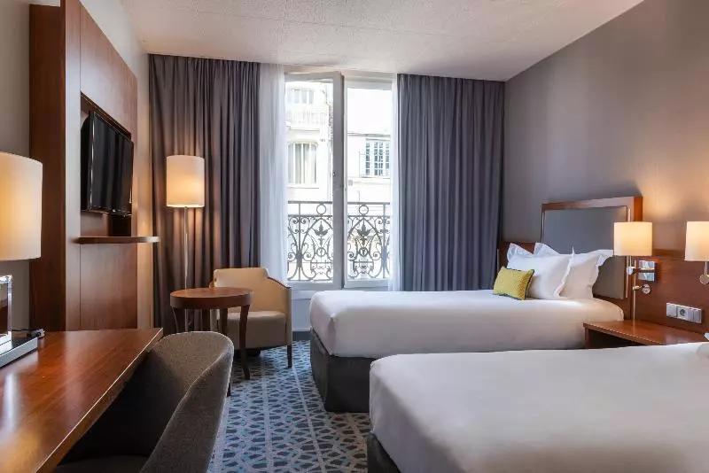 スタンダードルーム, Crowne Plaza Paris République, An Ihg