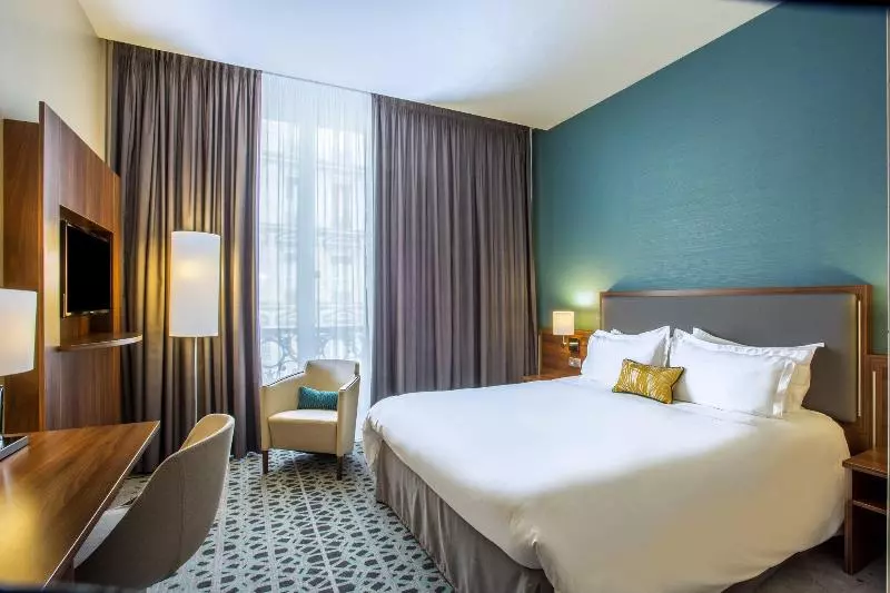 スタンダードルーム, Crowne Plaza Paris République, An Ihg