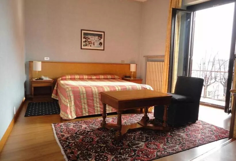 اتاق استاندارد با چشمانداز دریاچه, Giardino