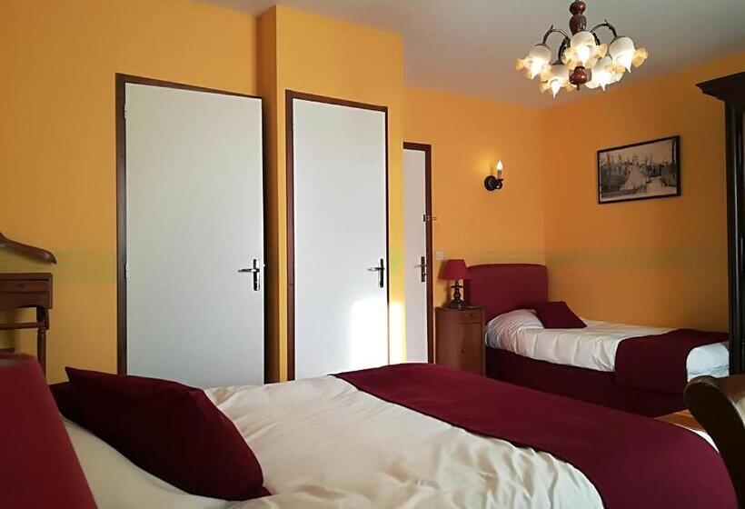 غرفة عائلية, Hostellerie Saint Martin  Logis Hôtel Et Restaurant