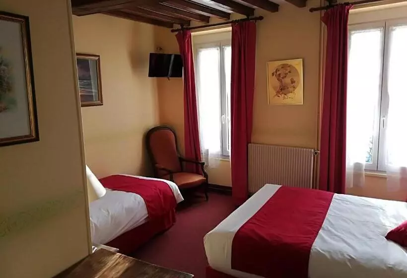 スタンダードトリプルルーム, Hostellerie Saint Martin  Logis Hôtel Et Restaurant