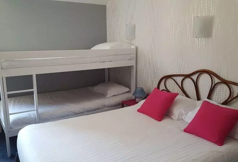 スタンダード４人部屋, Logis Hôtel Ariane