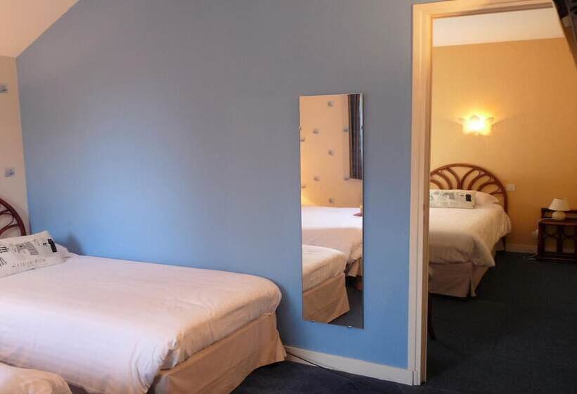 غرفة قياسية رباعية, Logis Hôtel Ariane