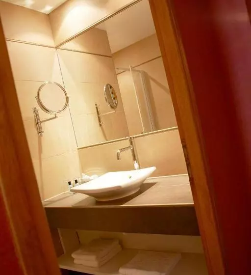 スーペリアールーム, Logis Hôtel Le Cheval Blanc