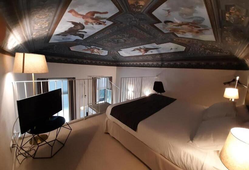 سوییت جونیور, Palazzo Vannoni