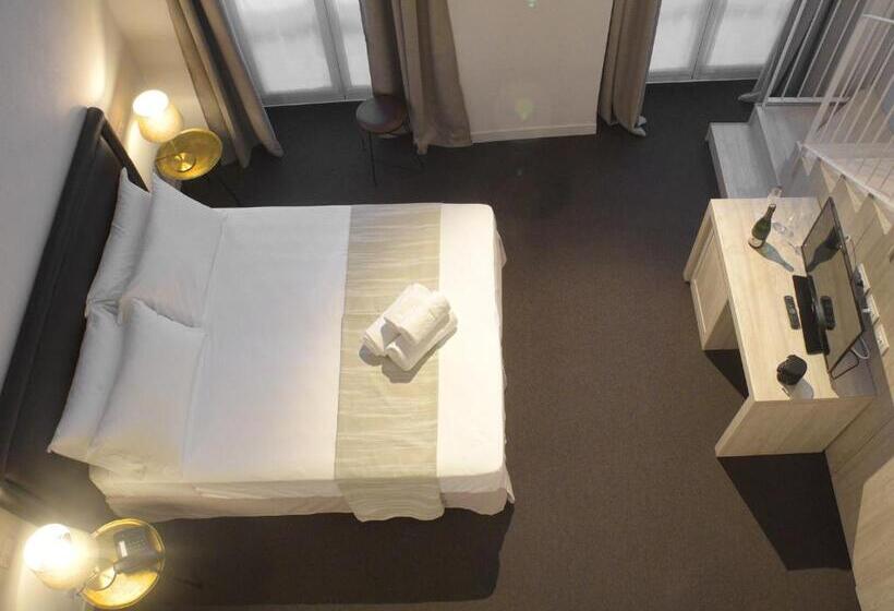 سوییت جونیور, Palazzo Vannoni