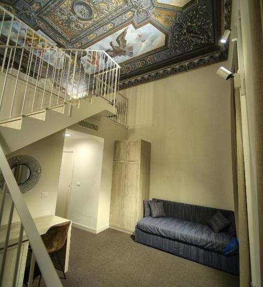 سوییت جونیور, Palazzo Vannoni