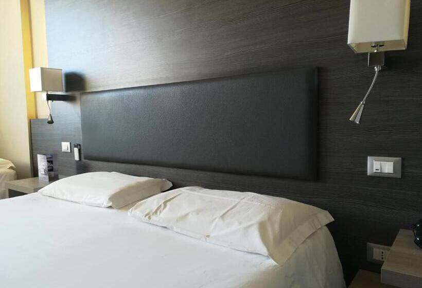 标准三人间, Poggio