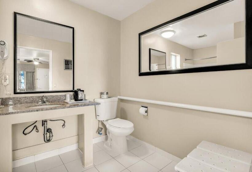 غرفة قياسية فردية لذوى الإحتياجات الخاصة, Scottish Fairway Inn