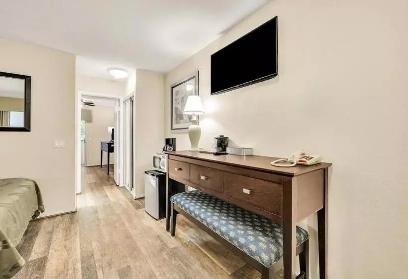 Deluxe-perhehuone, Scottish Fairway Inn