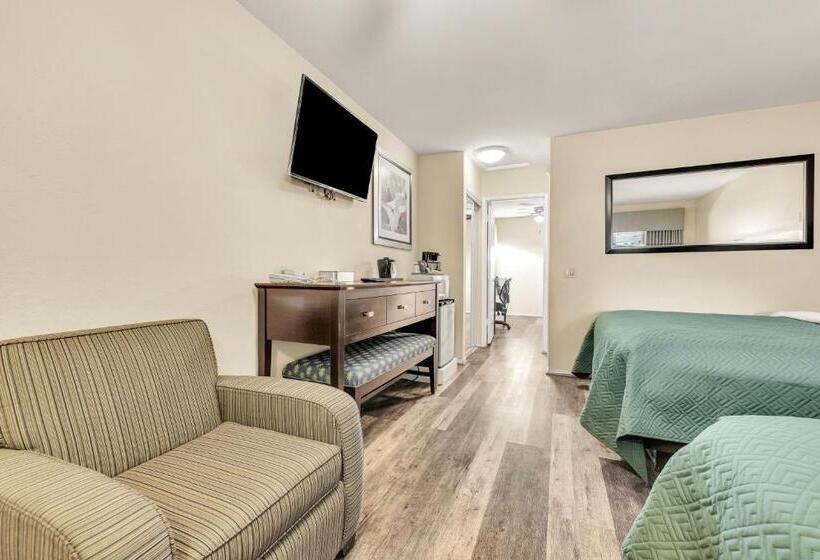Семейный Номер Deluxe, Scottish Fairway Inn