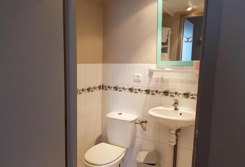 Семейный Номер, Restaurant La Sirène