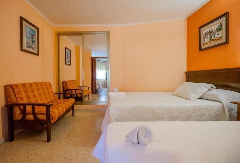 经济四人房间, Velis