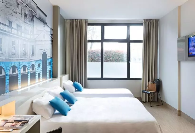Standard Kolmen Hengen Huone, B&b Hotel Mantova