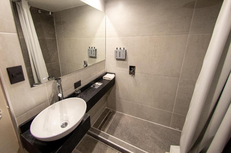 غرفة قياسية ثلاثية, Canal Beagle