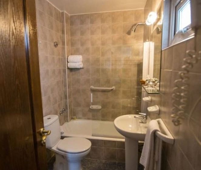 高级三人间, Carlos V Patagonia