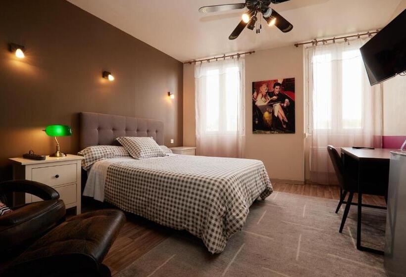 غرفة قياسية, De La Paix