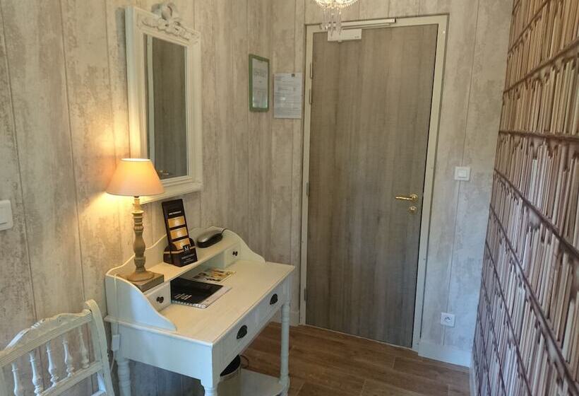 غرفة قياسية رباعية, La Villa Marjane