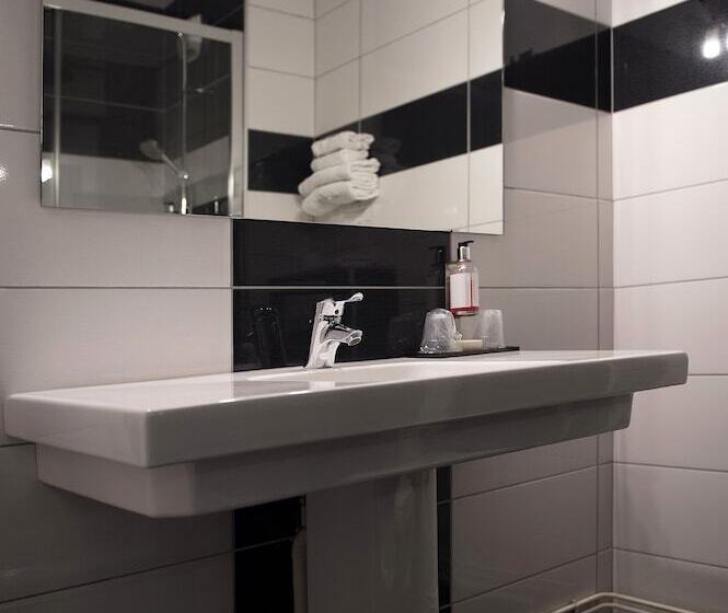 חדר סטנדרט לשלושה, Logis Murtel