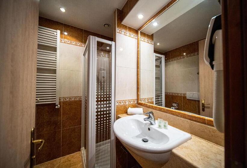 اتاق استاندارد یک نفره, Mary