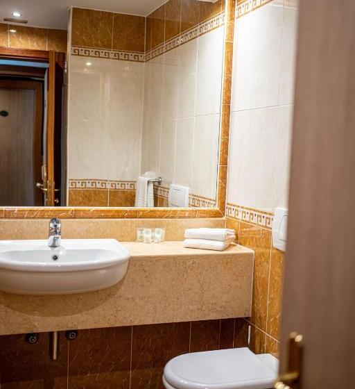 اتاق استاندارد, Mary