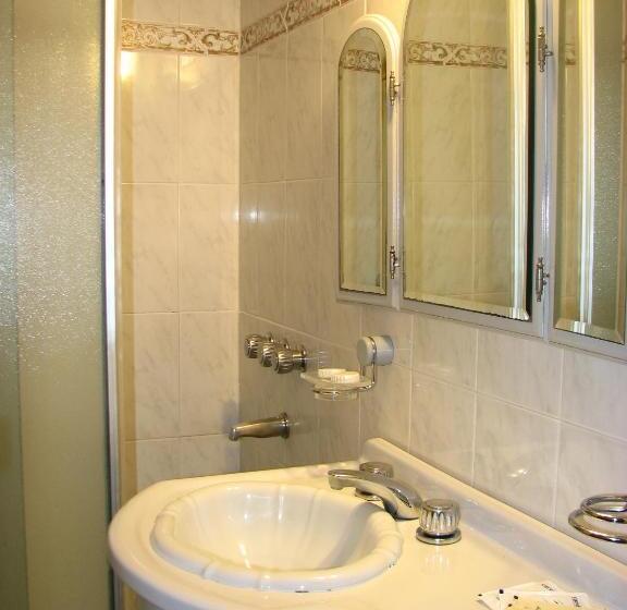 اتاق راحتی, Olimpia