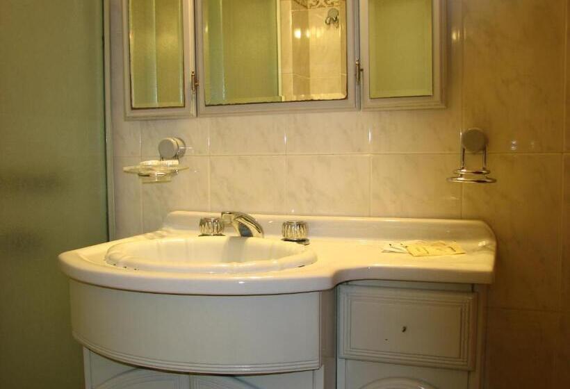 اتاق راحتی, Olimpia